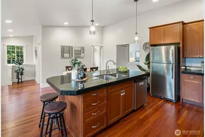 10723 24th Avenue NE, Seattle, WA 98125 - Photo 15