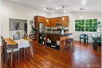 10723 24th Avenue NE, Seattle, WA 98125 - Photo 11