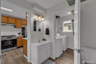 9480 Olson Place SW #G, Seattle, WA 98106 - Photo 19