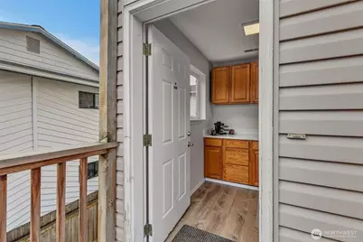9480 Olson Place SW #G, Seattle, WA 98106 - Photo 23