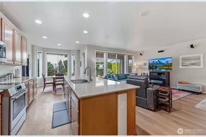 12421 240th Place NE, Redmond, WA 98053 - Photo 13