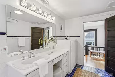 2419 2nd Avenue W, Seattle, WA 98119 - Photo 15