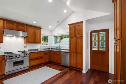 17899 40th Avenue NE, Lake Forest Park, WA 98155 - Photo 9