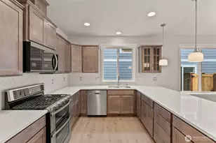 9041 Wyatt Loop SE, Tumwater, WA 98501 - Photo 9