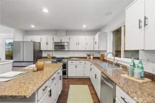 19705 88th Ave E, Spanaway, WA 98387 - Photo 9