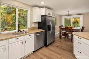 24225 SE 376th St, Enumclaw, WA 98022 - Photo 9