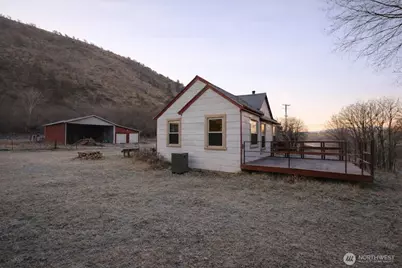 147 Bramlett Road, Waitsburg, WA 99361 - Photo 1