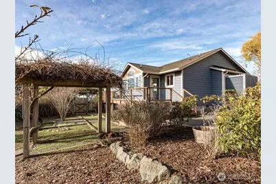 670 El Prado Avenue, Coupeville, WA 98239 - Photo 31