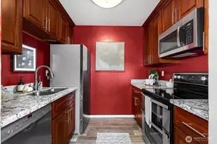 4823 180th St SW, Lynnwood, WA 98037 - Photo 3