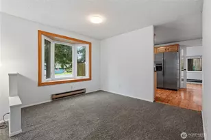 633 NW Cathlamet Dr, Oak Harbor, WA 98277 - Photo 9