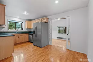 633 NW Cathlamet Dr, Oak Harbor, WA 98277 - Photo 13