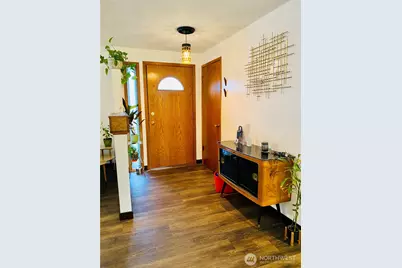 709 S 137th Place, Burien, WA 98168 - Photo 3