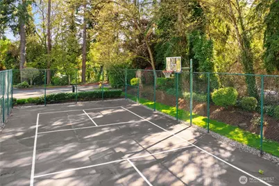 12760 NE 10th Place #F301, Bellevue, WA 98005 - Photo 39