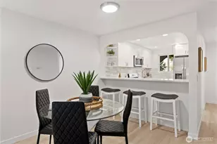 12760 NE 10th Pl, Bellevue, WA 98005 - Photo 11