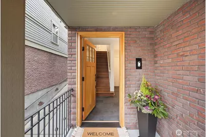 310 W Lee Street, Seattle, WA 98119 - Photo 3