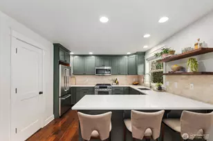 310 W Lee St, Seattle, WA 98119 - Photo 13