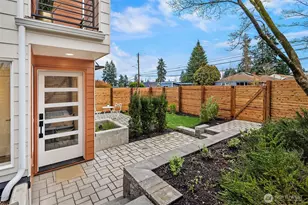 2004 NE 120th Street NE, Seattle, WA 98125 - Photo 33