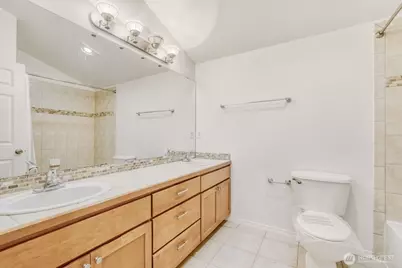 12323 10th Place NE #C, Seattle, WA 98125 - Photo 13