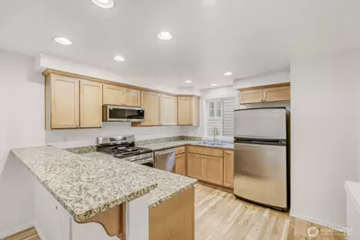 12323 10th Place NE #C, Seattle, WA 98125 - Photo 3