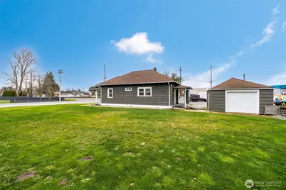 301 N Anacortes Street, Burlington, WA 98233 - Photo 19