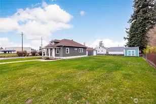 301 N Anacortes St, Burlington, WA 98233 - Photo 3