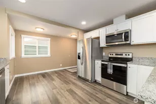 301 N Anacortes St, Burlington, WA 98233 - Photo 9