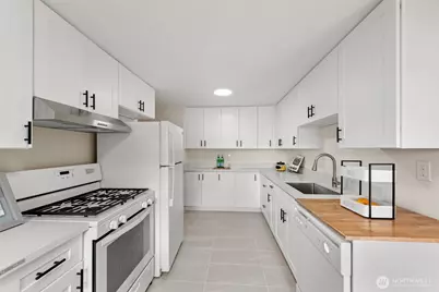 12049 NE 97th Street, Kirkland, WA 98033 - Photo 11