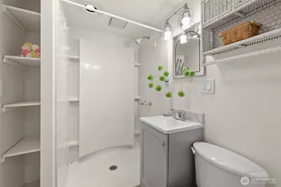 12049 NE 97th Street, Kirkland, WA 98033 - Photo 27