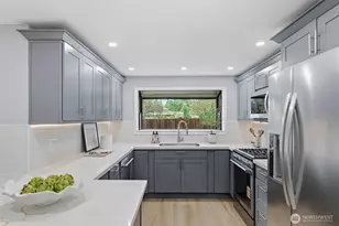 14245 Lake Hills Blvd, Bellevue, WA 98007 - Photo 15