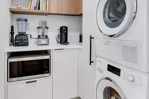 300 110th Ave NE, Bellevue, WA 98004 - Photo 11