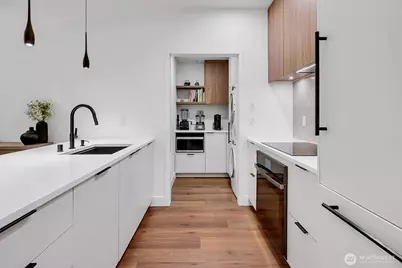 300 110th Avenue NE #314, Bellevue, WA 98004 - Photo 9