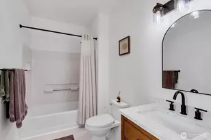 300 110th Ave NE, Bellevue, WA 98004 - Photo 19