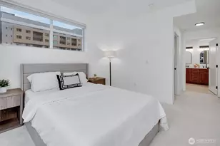 300 110th Ave NE, Bellevue, WA 98004 - Photo 17