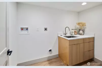 817 26th Avenue, Seattle, WA 98122 - Photo 31