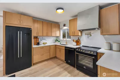 817 26th Avenue, Seattle, WA 98122 - Photo 9