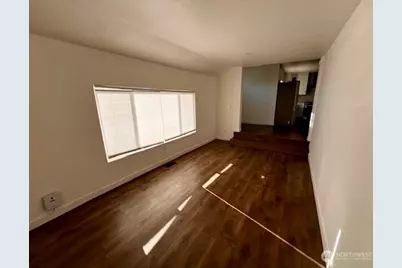 214 S 126th Street, Seattle, WA 98168 - Photo 15