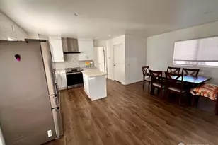 214 S 126th St, Seattle, WA 98168 - Photo 5