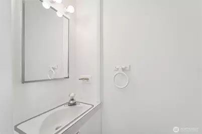 209 W Blaine Street, Seattle, WA 98119 - Photo 29