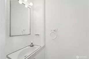 209 W Blaine St, Seattle, WA 98119 - Photo 29