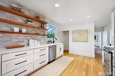 8333 Dibble Avenue NW, Seattle, WA 98117 - Photo 9