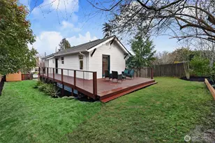 8333 Dibble Ave NW, Seattle, WA 98117 - Photo 27