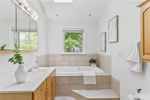 16576 NE 97th Pl, Redmond, WA 98052 - Photo 19