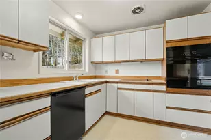 456 156th Ave SE, Bellevue, WA 98007 - Photo 9