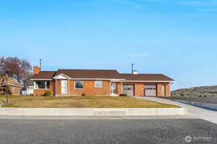 319 E 3rd St, Lind, WA 99341 - Photo 1