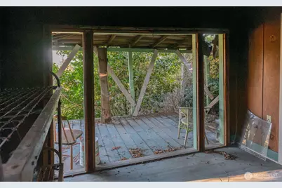 20410 81st Avenue SW, Vashon, WA 98070 - Photo 9