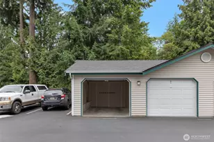 13301 SE 79th Pl, Newcastle, WA 98059 - Photo 19