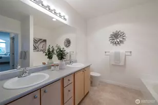 13301 SE 79th Pl, Newcastle, WA 98059 - Photo 15