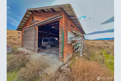 323 Eastlake Road #B, Oroville, WA 98844 - Photo 9