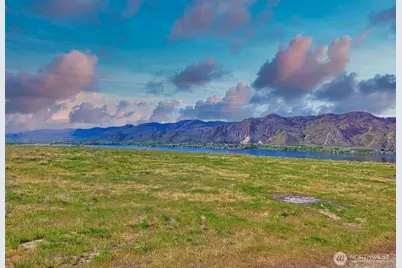 323 Eastlake Road #B, Oroville, WA 98844 - Photo 3