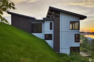 1017 California Ln SW, Seattle, WA 98116 - Photo 9